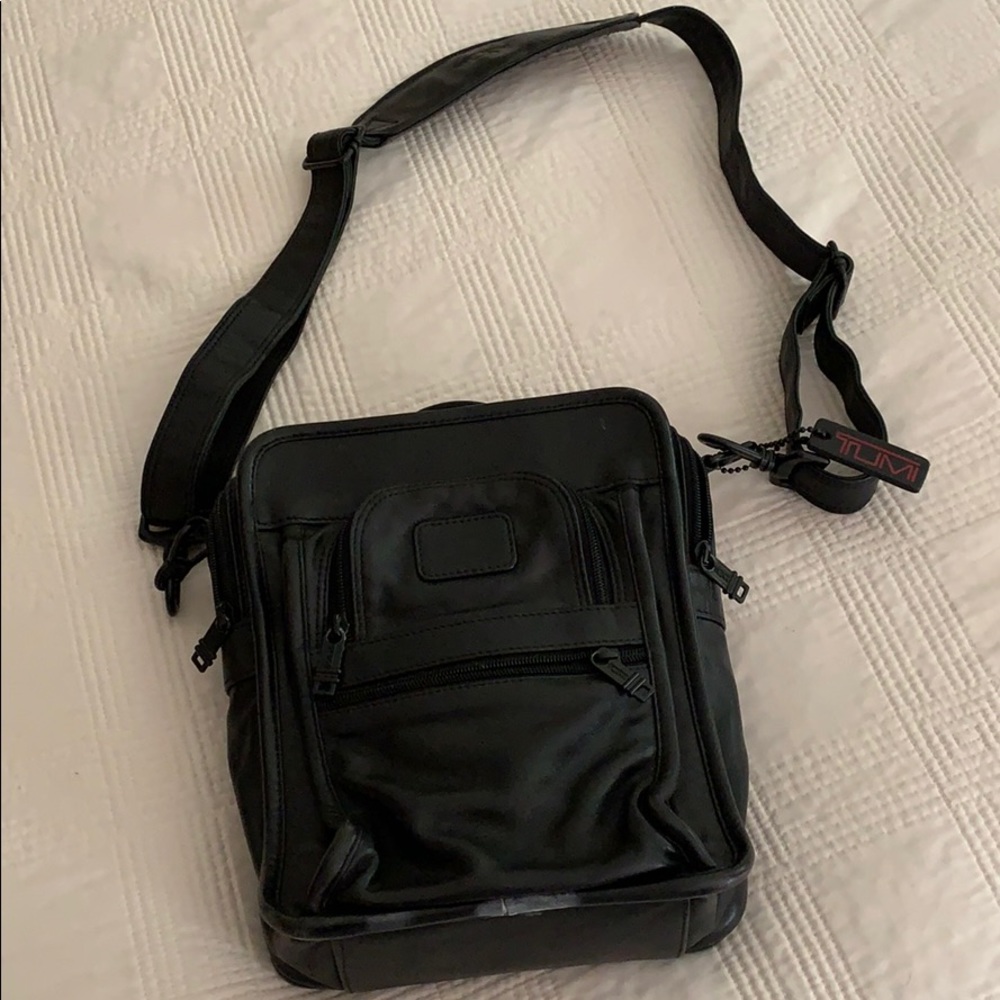 Black Leather Tumi Messenger Purse